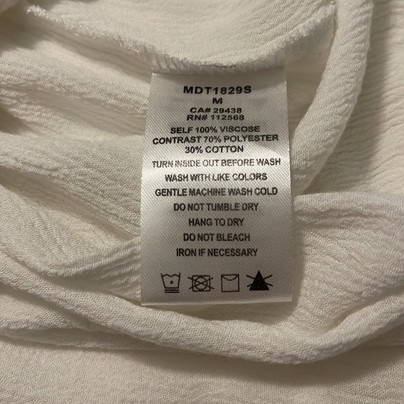 Miss Me cold shoulder flowy crop top - Picture 9 of 9